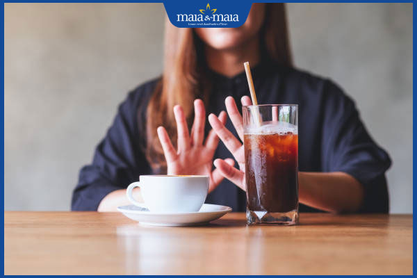 Tiêm filler uống cafe được không? Lưu ý giúp da nhanh hồi phục 2 tránh uống nước có gas