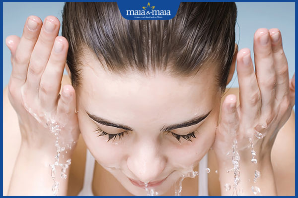 vệ sinh da sau tiêm rãnh cười