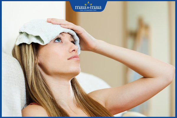 chườm lạnh lên trán