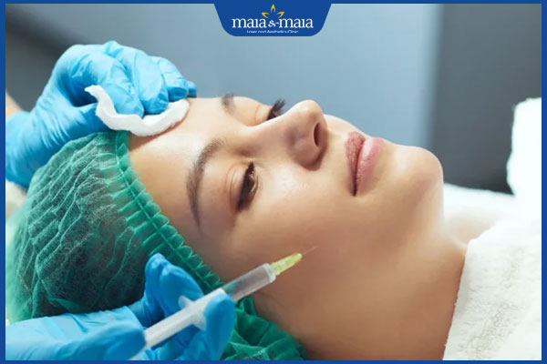 tiến hành tiêm collagen đa nguyên bào
