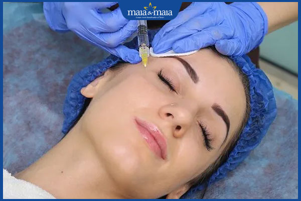 thực hiện tiêm profhilo