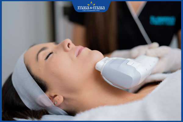 xóa bọng cằm bằng công nghệ cao