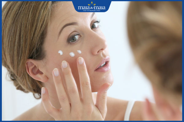 thoa kem xóa nếp nhăn