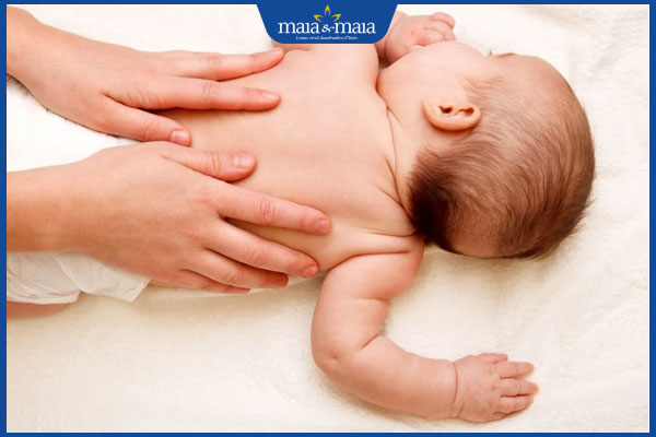 massage trẻ sơ sinh