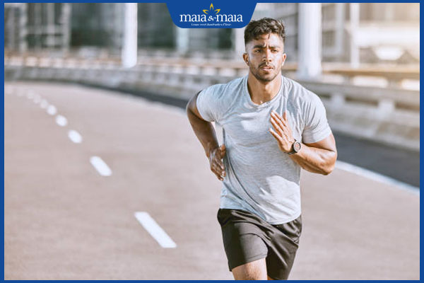 Phương pháp triệt lông vùng kín nam nào hiệu quả nhất? 2 nam giới vận động