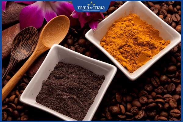 cà phê và bột nghệ