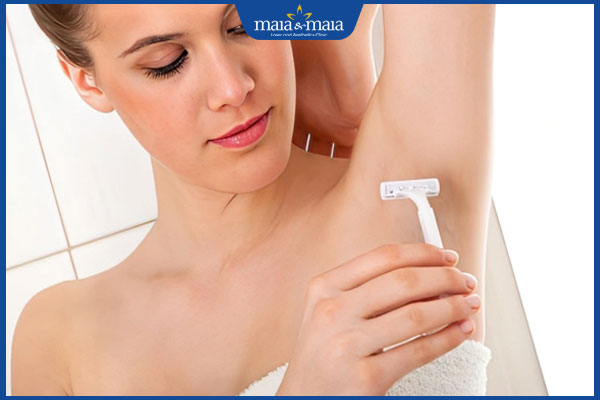 Cạo lông nách bằng lưỡi lam thế nào để đảm bảo an toàn? 2 các bước dùng dao lam cạo lông