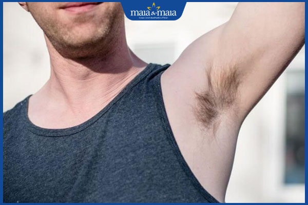 Đàn ông có nên cạo lông nách? Lợi ích và rủi ro tiềm ẩn 2 lông nách nam giới đen cứng