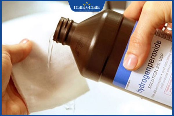 thấm oxy già ra khăn