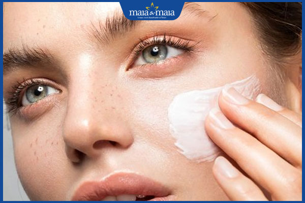 Điều trị nám da bằng Axit Kojic có tốt không? Quy trình sử dụng an toàn 3 bôi thoa sản phẩm đặc trị