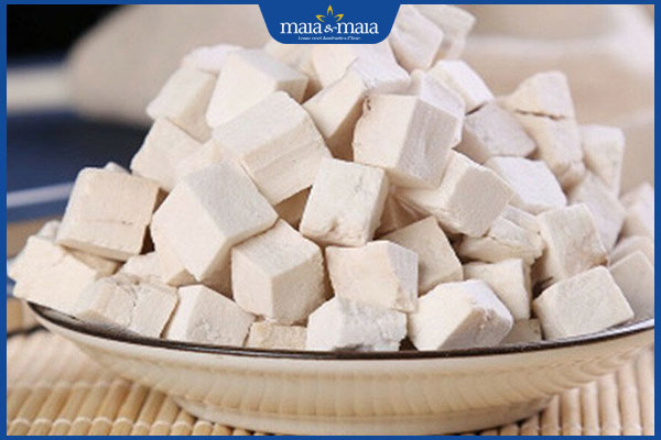 chữa nám da với bạch phục linh