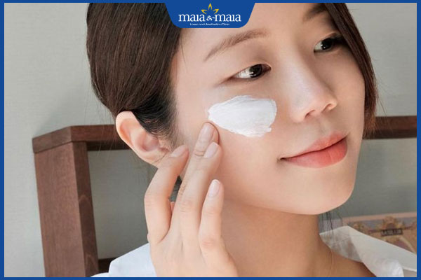 Tẩy lông bằng thảo dược là gì? Cần lưu ý gì khi thực hiện? 5 kem chống nắng mỏng