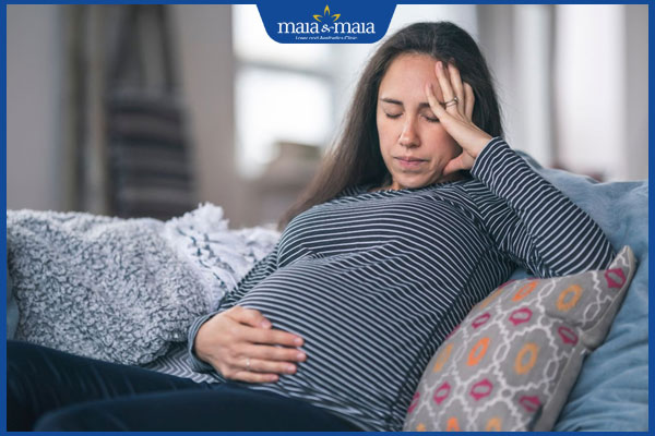 Mọc lông bụng khi mang thai bất thường không? Xử lý thế nào? 2 mẹ bầu mệt mỏi