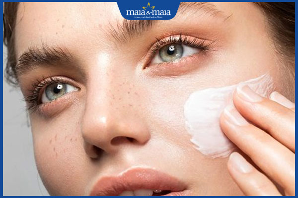 dưỡng ẩm trước khi dùng retinol