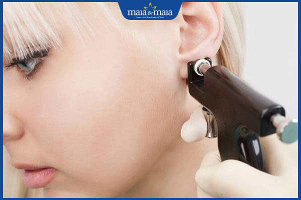 bấm lỗ tai sai kỹ thuật