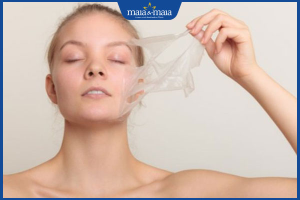 đắp mặt nạ giấy